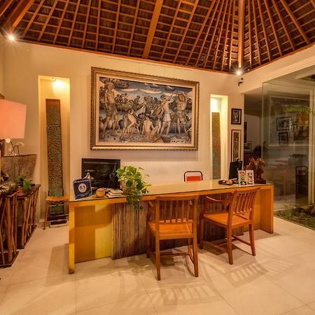 Villa Bali Asri Batubelig Seminyak  Ngoại thất bức ảnh