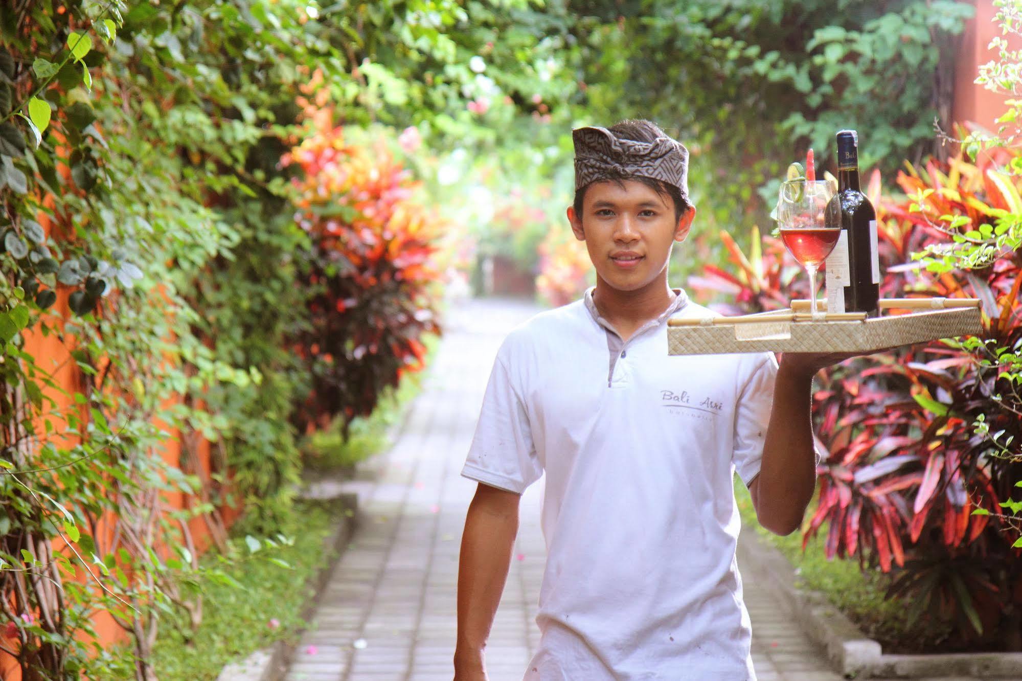 Villa Bali Asri Batubelig Seminyak  Ngoại thất bức ảnh