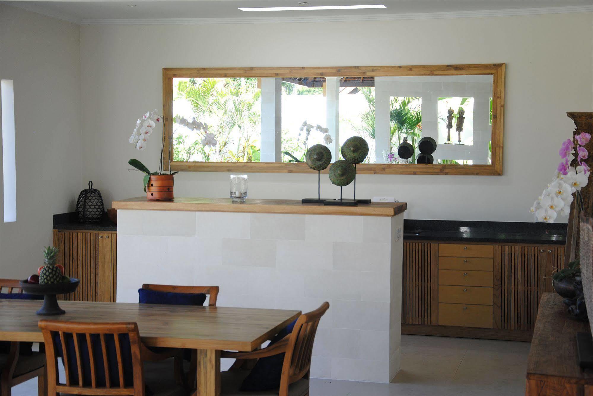 Villa Bali Asri Batubelig Seminyak  Ngoại thất bức ảnh