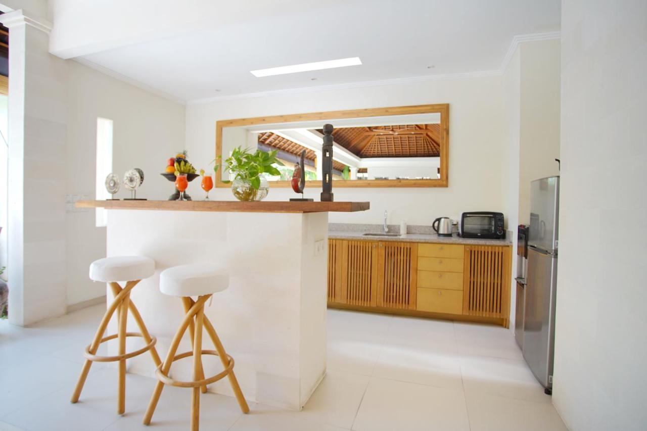 Villa Bali Asri Batubelig Seminyak  Ngoại thất bức ảnh