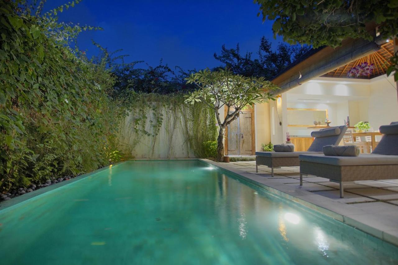Villa Bali Asri Batubelig Seminyak  Ngoại thất bức ảnh