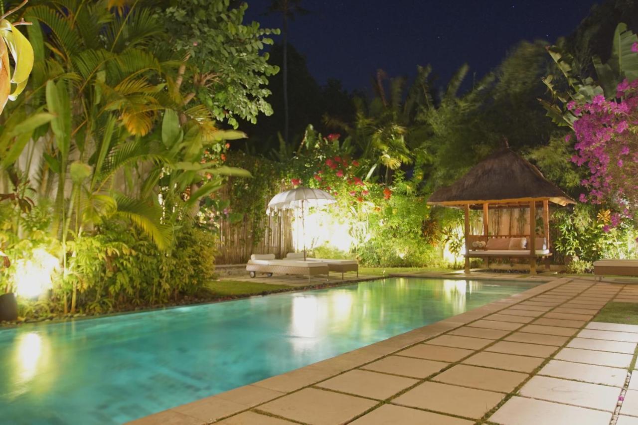 Villa Bali Asri Batubelig Seminyak  Ngoại thất bức ảnh