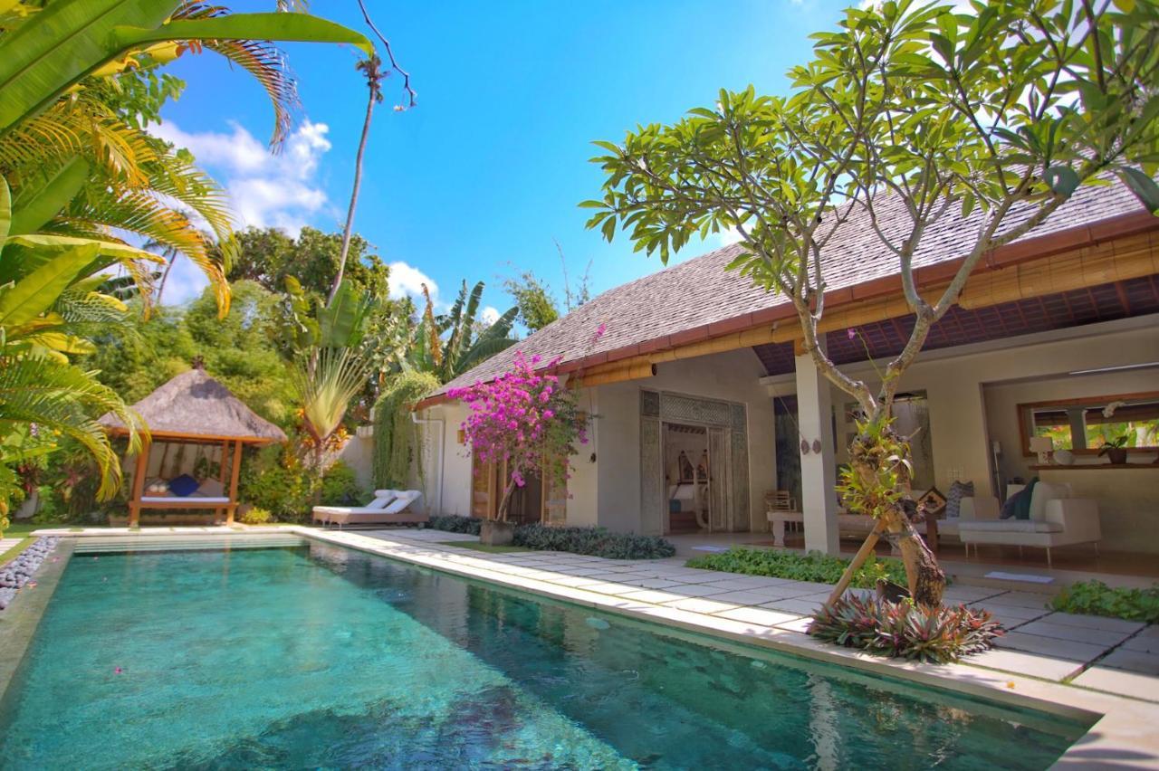 Villa Bali Asri Batubelig Seminyak  Ngoại thất bức ảnh