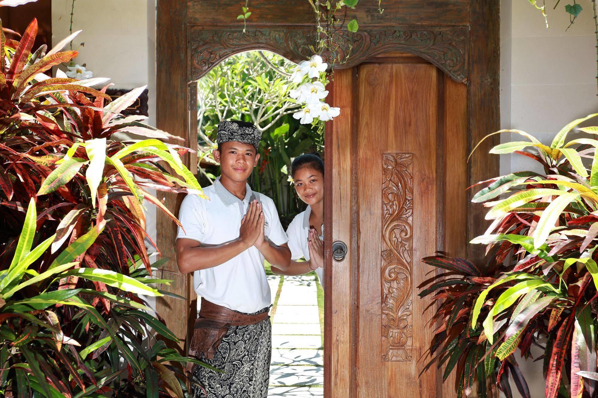 Villa Bali Asri Batubelig Seminyak  Ngoại thất bức ảnh